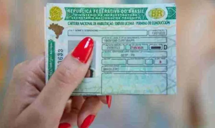 Detran suspende agendamentos e prorroga validade de CNHs vencidas no Paraná