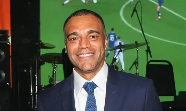 Disputa judicial de mais de R$ 20 milhões entre Denílson e Flamengo volta à pauta do STJ