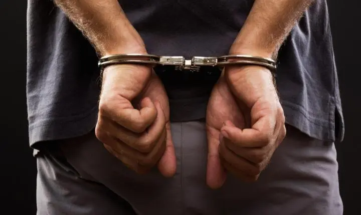 Ex-policial civil procurado pela Justiça é preso em UPA de Cascavel