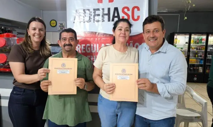 Famílias do Vila Nova recebem matrículas individuais dos imóveis