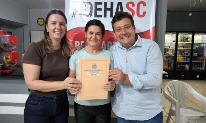 Famílias do Vila Nova recebem matrículas individuais dos imóveis