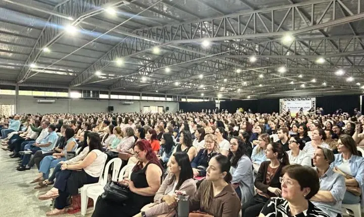 Fórum Mais Ideb reúne educadores de 16 municípios lindeiros em Santa Helena
