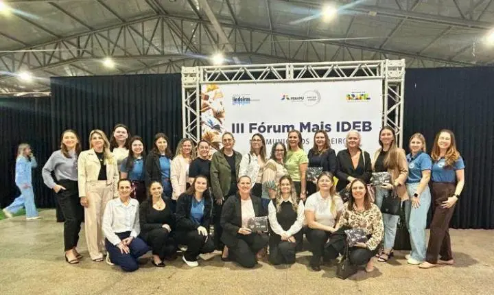 Fórum Mais Ideb reúne educadores de 16 municípios lindeiros em Santa Helena