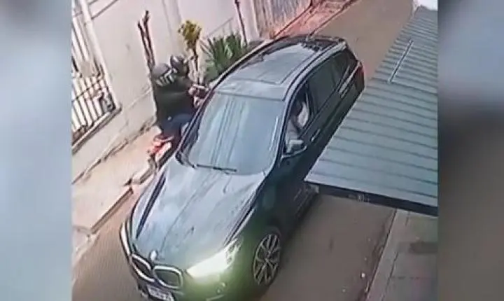 Imagens mostram momento de ataque que matou homem em BMW blindada em Foz do Iguaçu