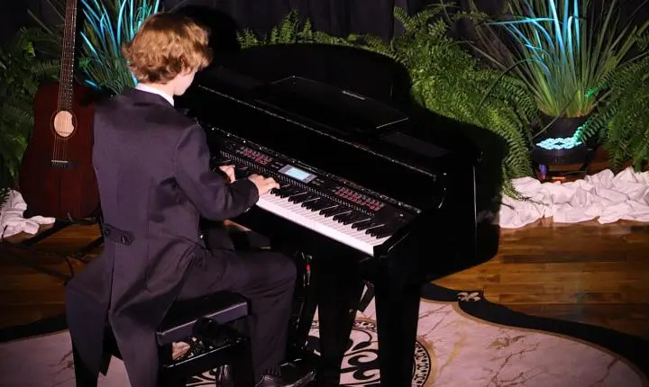 Jovem pianista reúne grande público em recital em Santa Helena