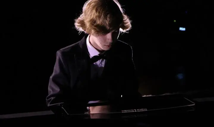 Jovem pianista reúne grande público em recital em Santa Helena