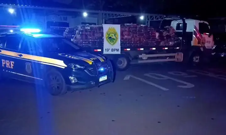 Maconha até o teto! Polícia apreende mais de 4 toneladas em barracão abandonado