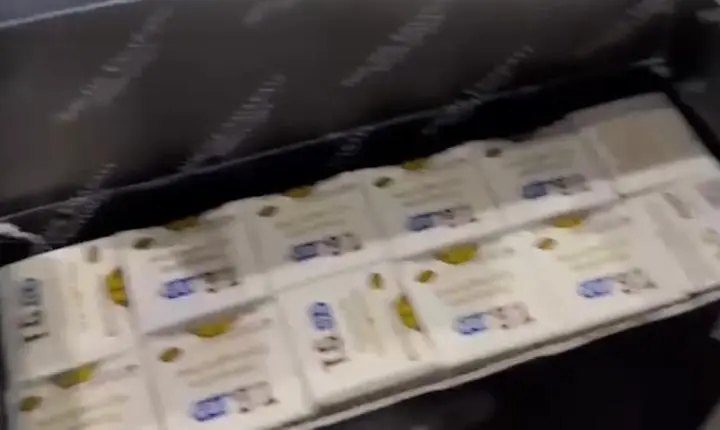 Mais de mil ampolas de medicamentos são encontradas em caixas de perfumes