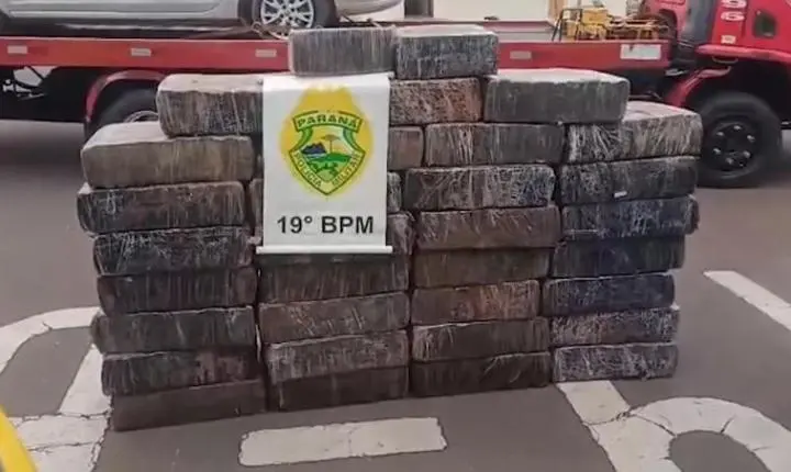 Motorista é preso com quase 690 kg de maconha após perseguição de 15 km
