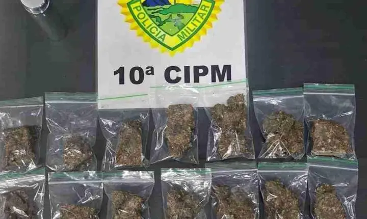 Pais encontram maconha escondida no guarda-roupa do filho e acionam a PM