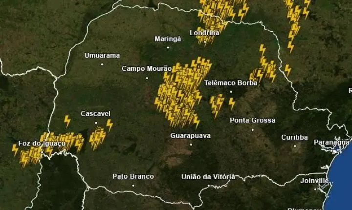 Paraná registra mais de 8 mil raios em 24 horas; Foz do Iguaçu lidera ocorrências