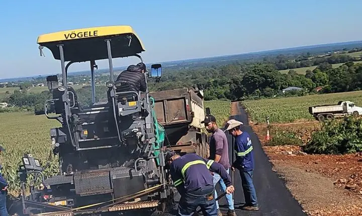 Pavimentação rural já soma 114 mil metros quadrados entregues em Santa Helena