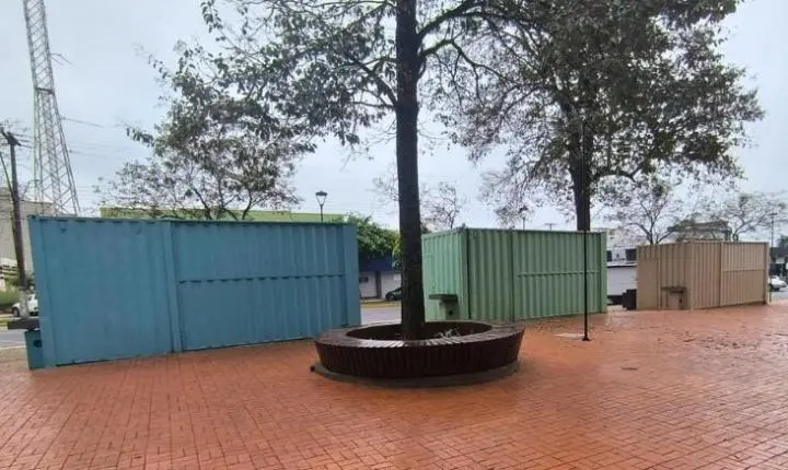 Projeto que regulamento uso de containers da praça central de Ssanta Helena á aprovado na câmara de vereadores