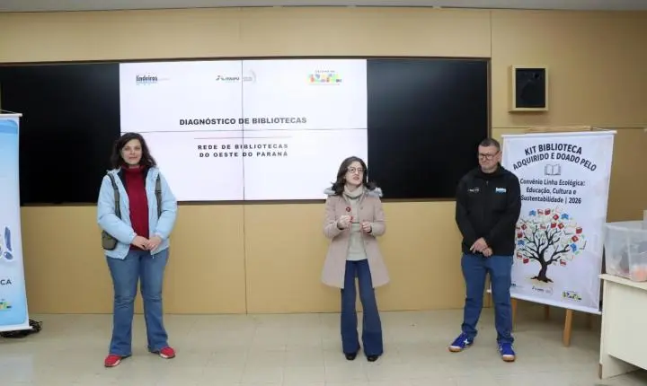 Rede de Bibliotecas do Oeste do Paraná é fortalecida com entrega de cerca de 100 kits literários 