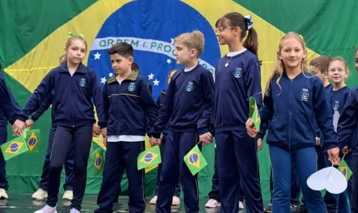 Semana Cívica encerra apresentações e Santa Helena se prepara para o Desfile de 7 de Setembro