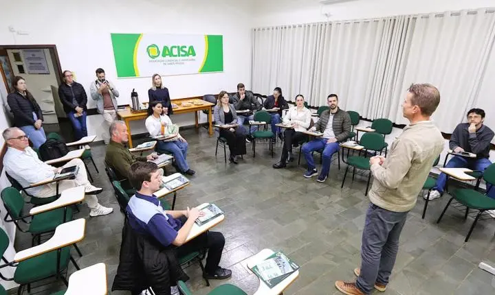 Semana do Associativismo em Santa Helena foca em integração e fortalecimento empresarial