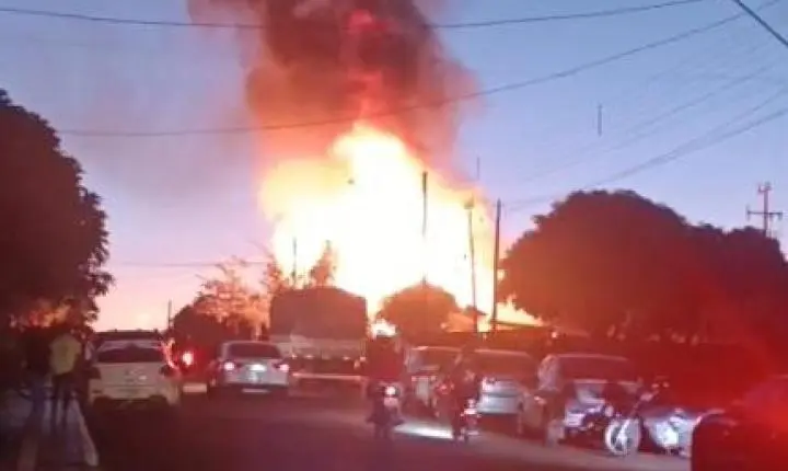 Solidariedade une comunidade após família de Entre Rios do Oeste ter casa consumida por incêndio