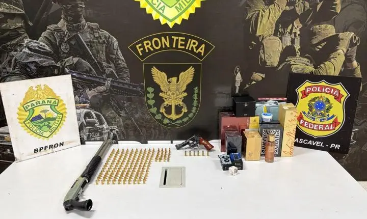 Três pessoas são flagradas com armas, munições e mercadorias