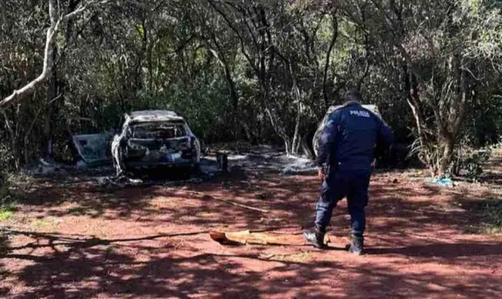 Veículos incendiados na fronteira com o Brasil podem ter sido usados em mega-assalto a bancos no Paraguai